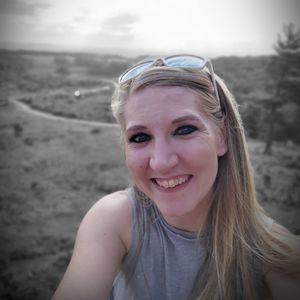 Meet your Posher, Caroline